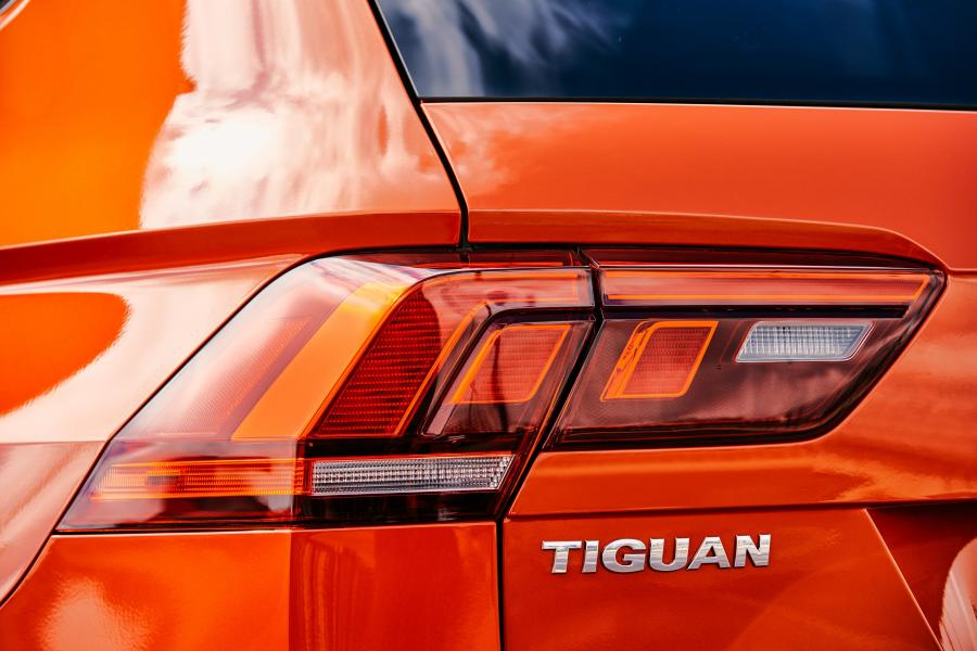 Детали экстерьера Volkswagen Tiguan S 2017 года  (NA) (фото 18 из 20)